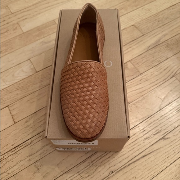 NIB: Nisolo Mara Leather Woven Slip-Ons in Almond, size 9 - Picture 5 of 8